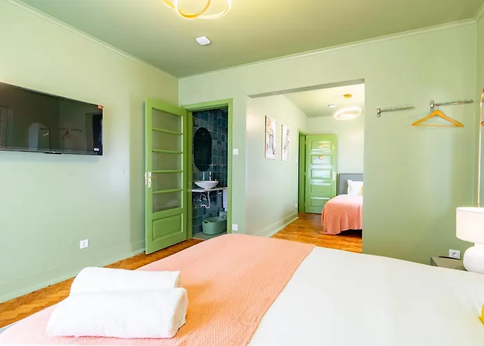 Cascais Cosy Home - Rooms With Private Bathroom